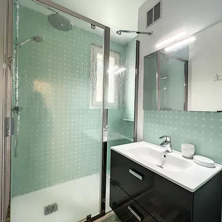 Chamonix: Appart. 63m², 6 Pers, Balcon, Parking, Wifi - Fr-1-507-78 아파트 *