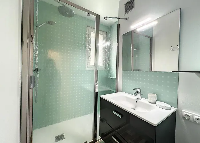 : 63 M², 6 Pers, Confort & Wifi - Fr-1-507-78 شقة *